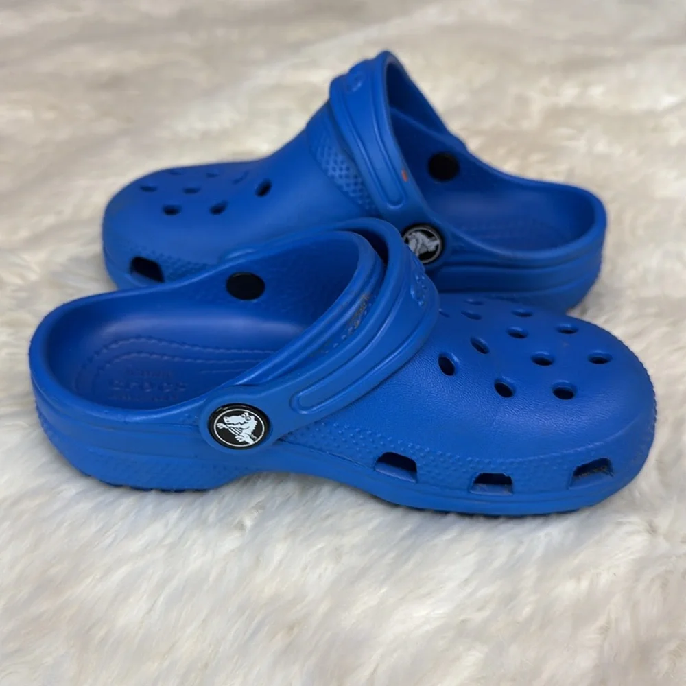 CROCS classic clogs